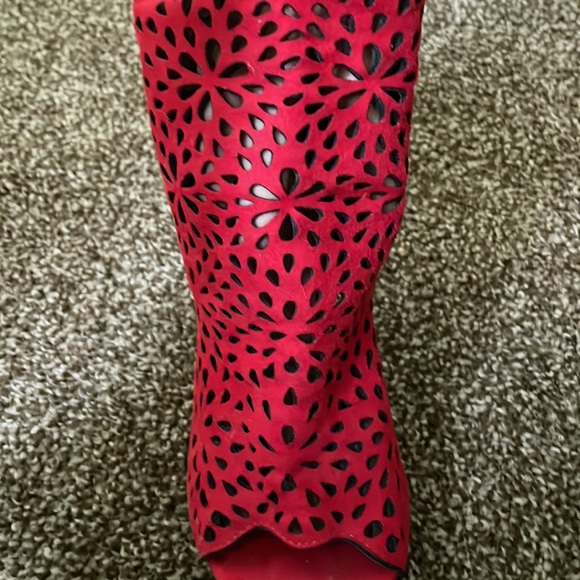 Red pattern peeptoe heeled booties - Picture 3 of 5